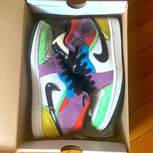 Air Jordan 1s Mid SE